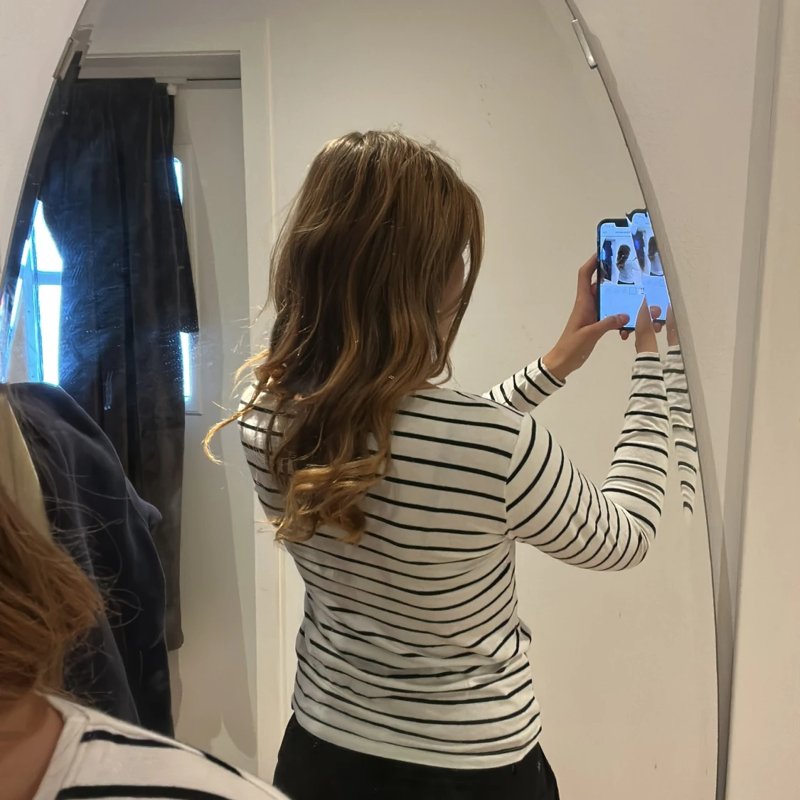 Vit och svart randig långärmad tröja från Basic You - 1