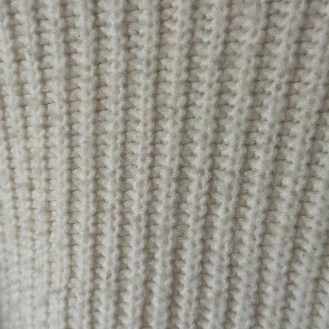 Vit stickad tröja från 157 - 1