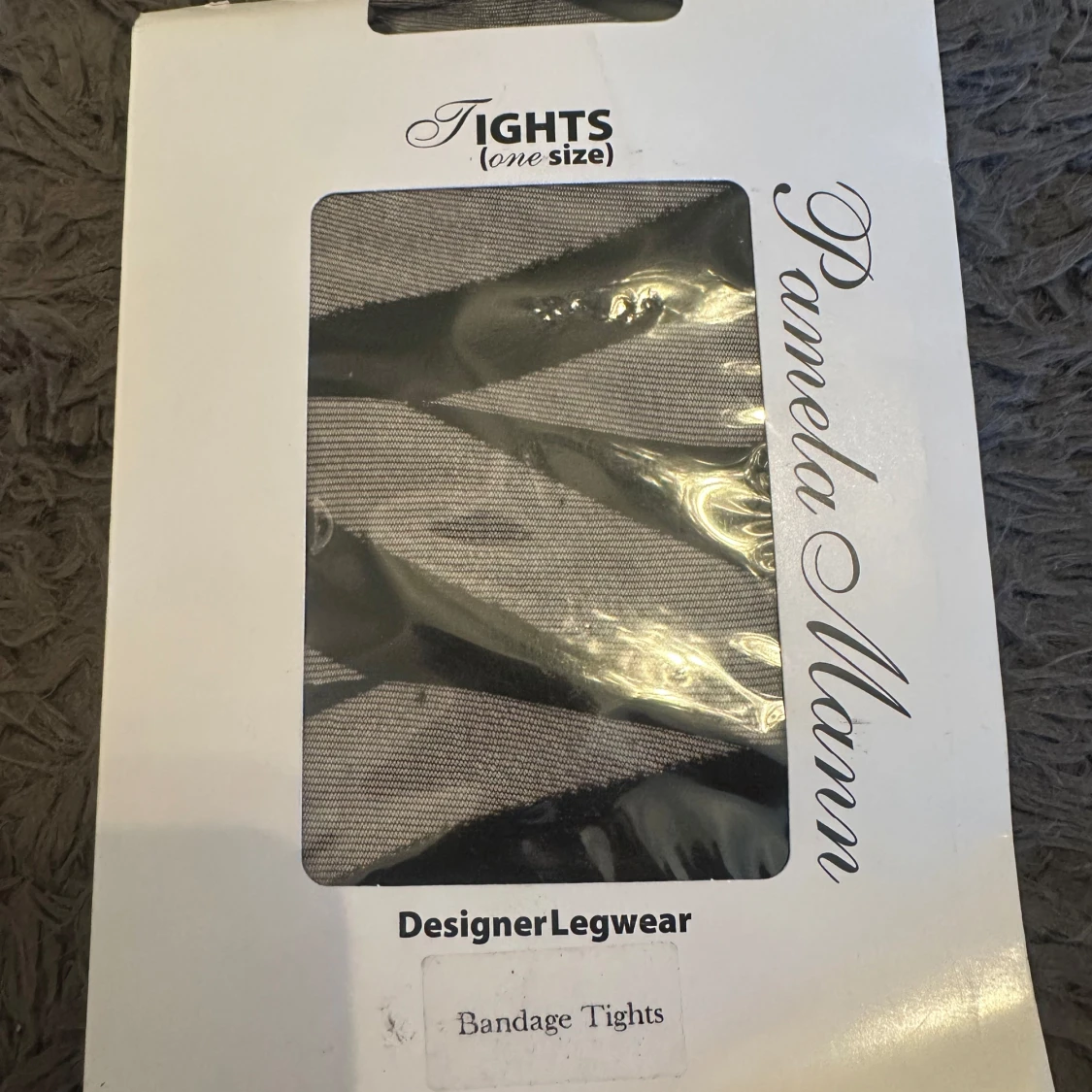 Randiga tights från Pamela Mann