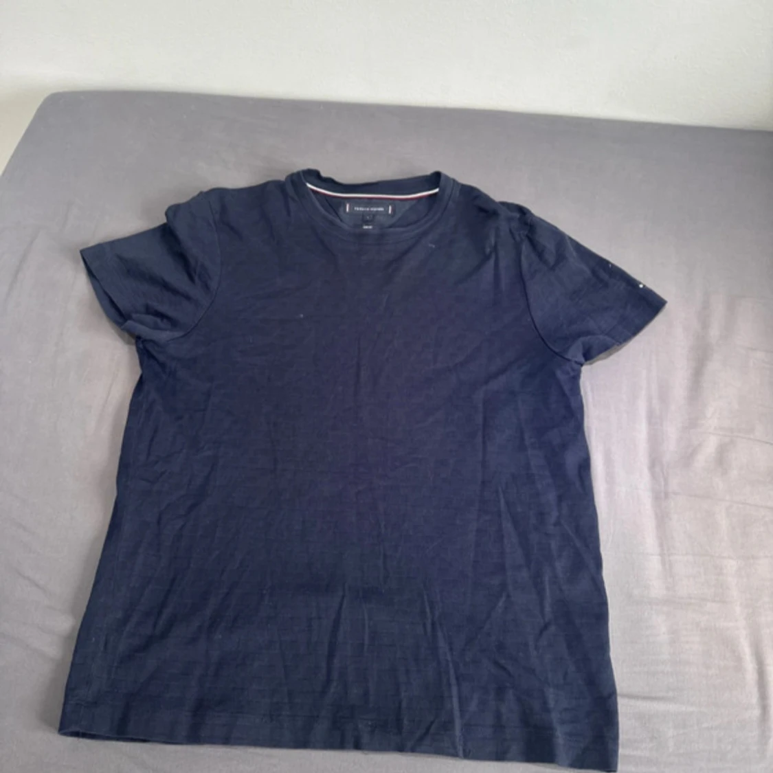 Mörkblå Tommy Hilfiger t-shirt slim fit