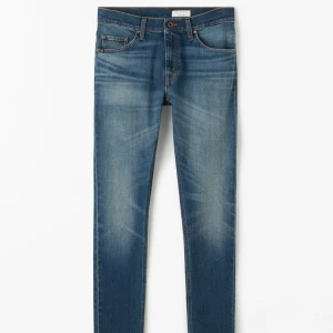 Pistolero jeans från Tiger of Sweden - Snygga, lätt använda jeans me najs wash från Tiger of Sweden//storlek 32W 34L//Orginal pris 1699 mitt pris 499// kom pm vid köp, frågor osv