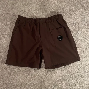 Nya C.P. Company badbyxor utan lappar - Ny utan lappar kvar, aldrig använd | storlek S | Brun | vid frågor kontakta privat |