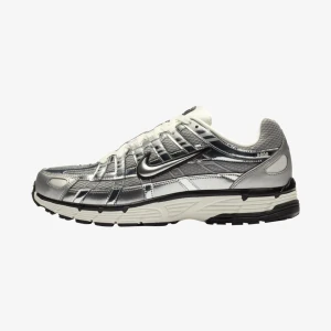 Nike p-6000 - Säljer ett par Nike p-6000 skorna är i nyskick köptes på zalando för 1395kr 