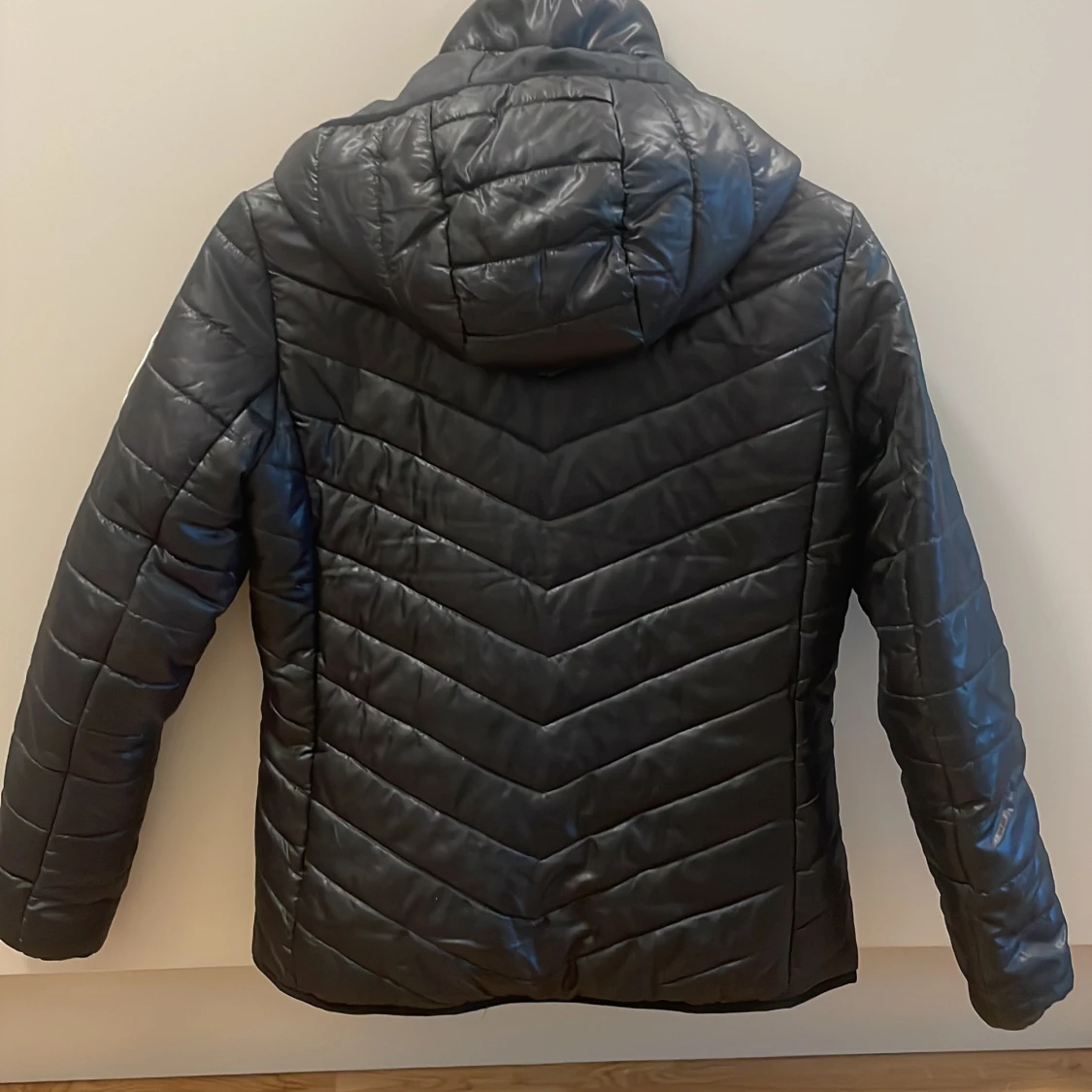 Svart dun rid/stall jacka  Jacson  - 1