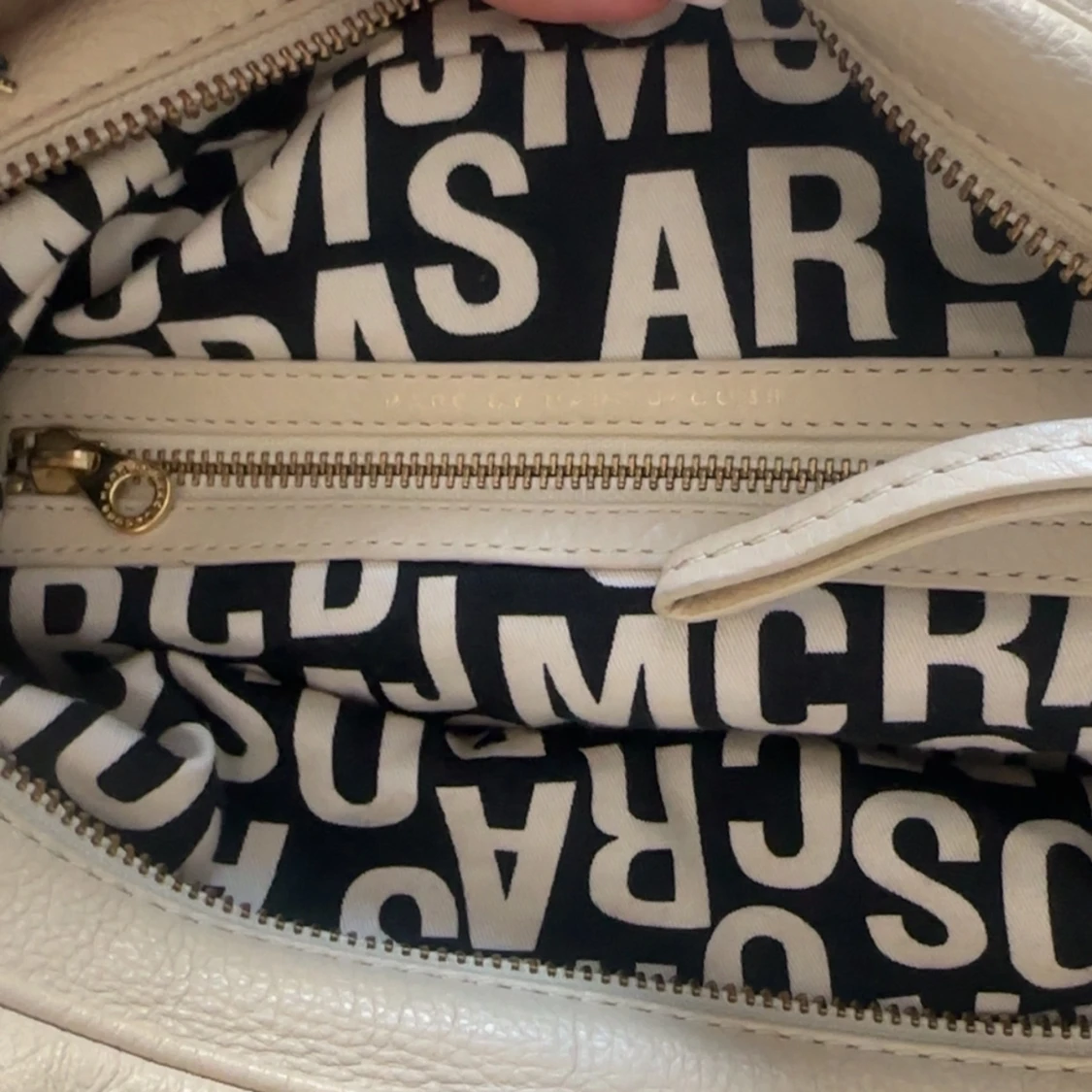 Beige handväska från Marc by Marc Jacobs - 1