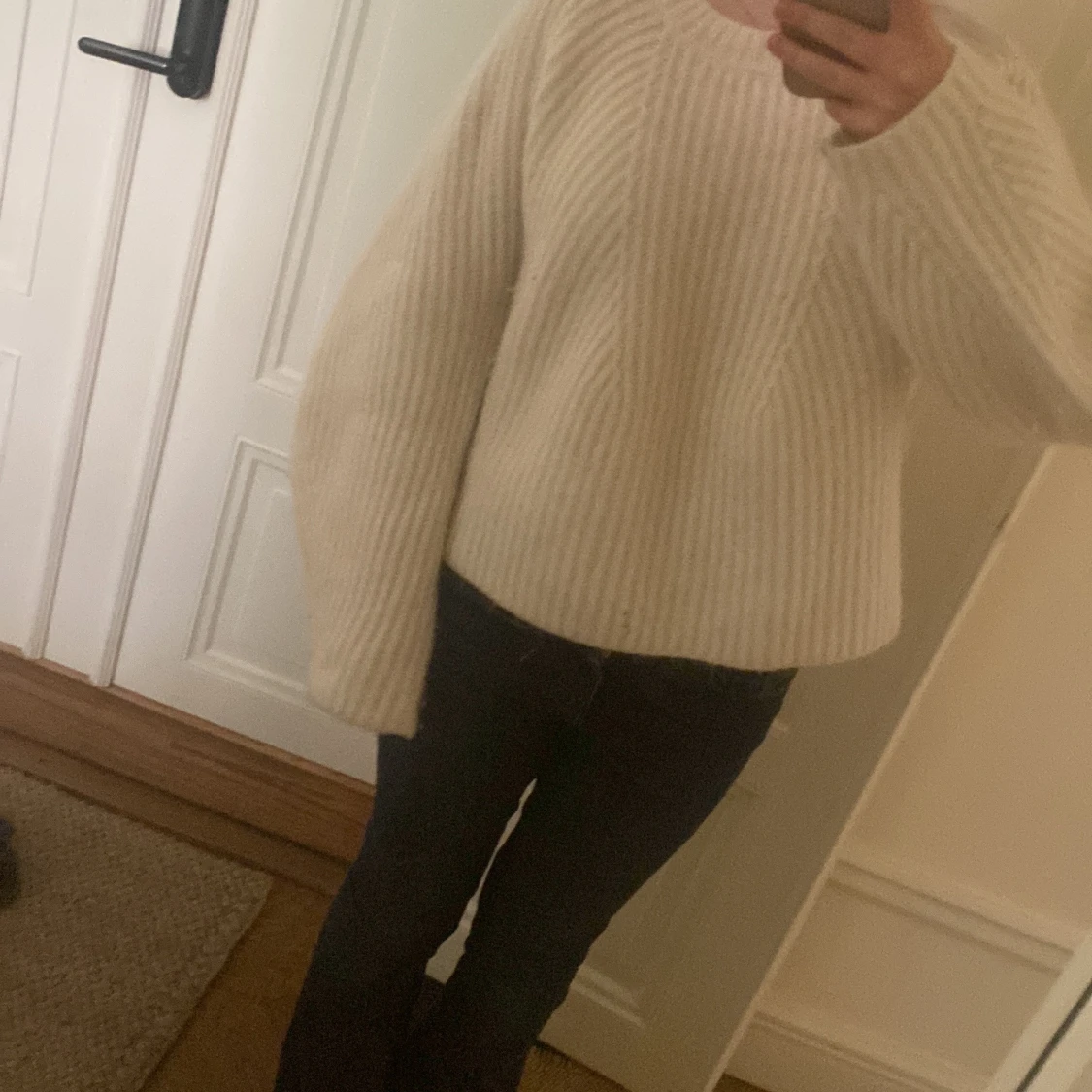 Vit  stickad tröja med breda ärmar🥰 - 1