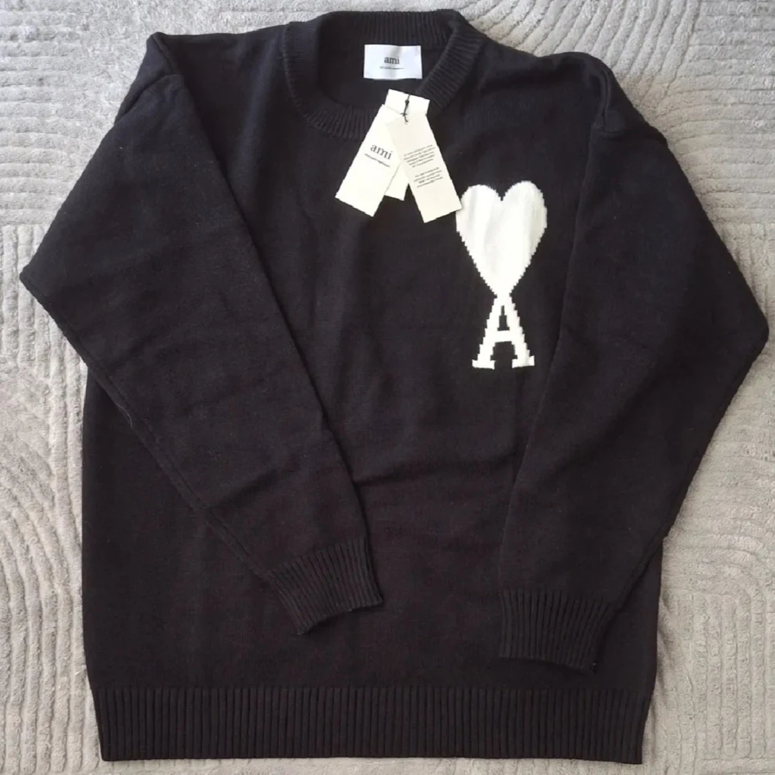 Svart stickad tröja från A