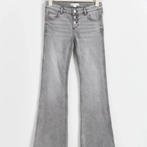 Gina jeans  - Säljer dessa fina gina jeansen då jag inte har användning för dom längre. Dom säljs inte längre och priset går att diskutera💗💗