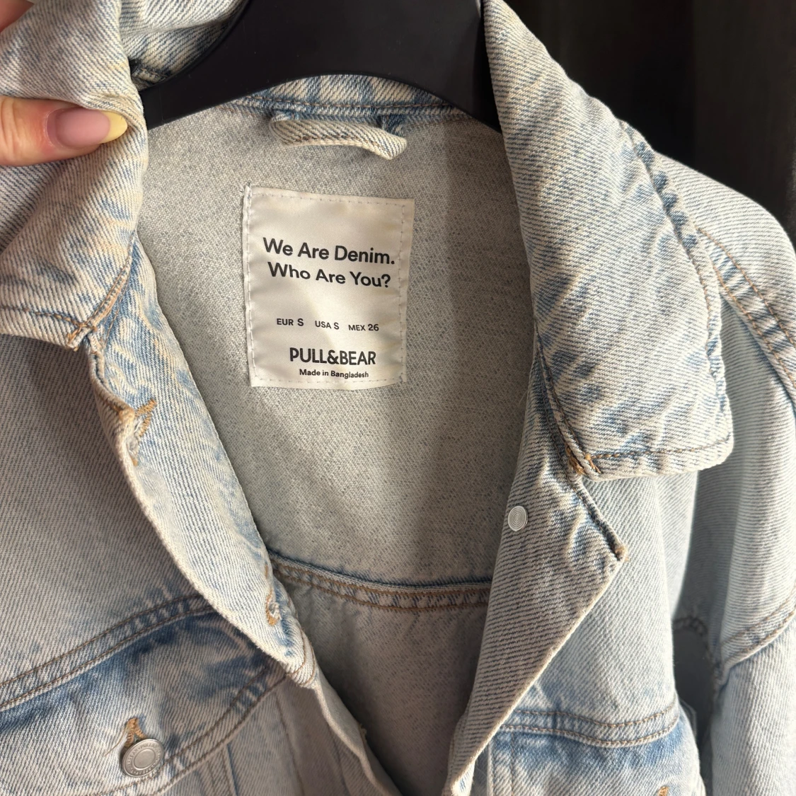 Ljusblå jeansjacka från Pull&Bear - 1