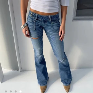 Gina jeans  - Slutsåld o eftertraktade jeans, används två gånger så bra skick. Storlek S regular. Pris kan diskuteras vid snabb affär