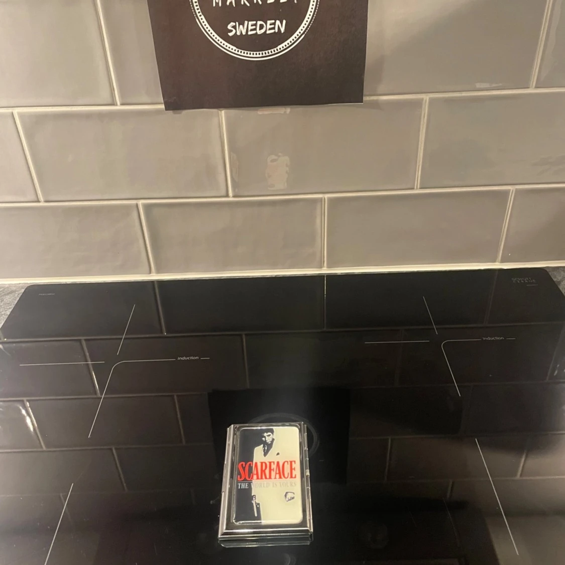 Scarface The World is Yours korthållare i metall.