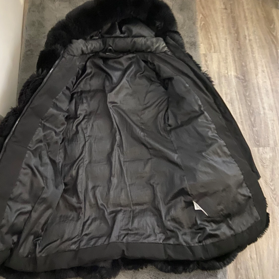 Svart pälsjacka med foder - 1