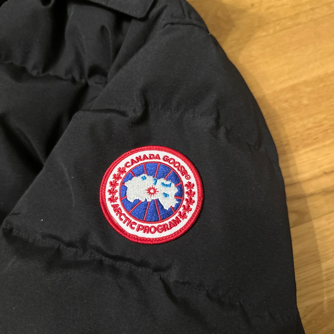 Svart dunjacka från Canada Goose - 2