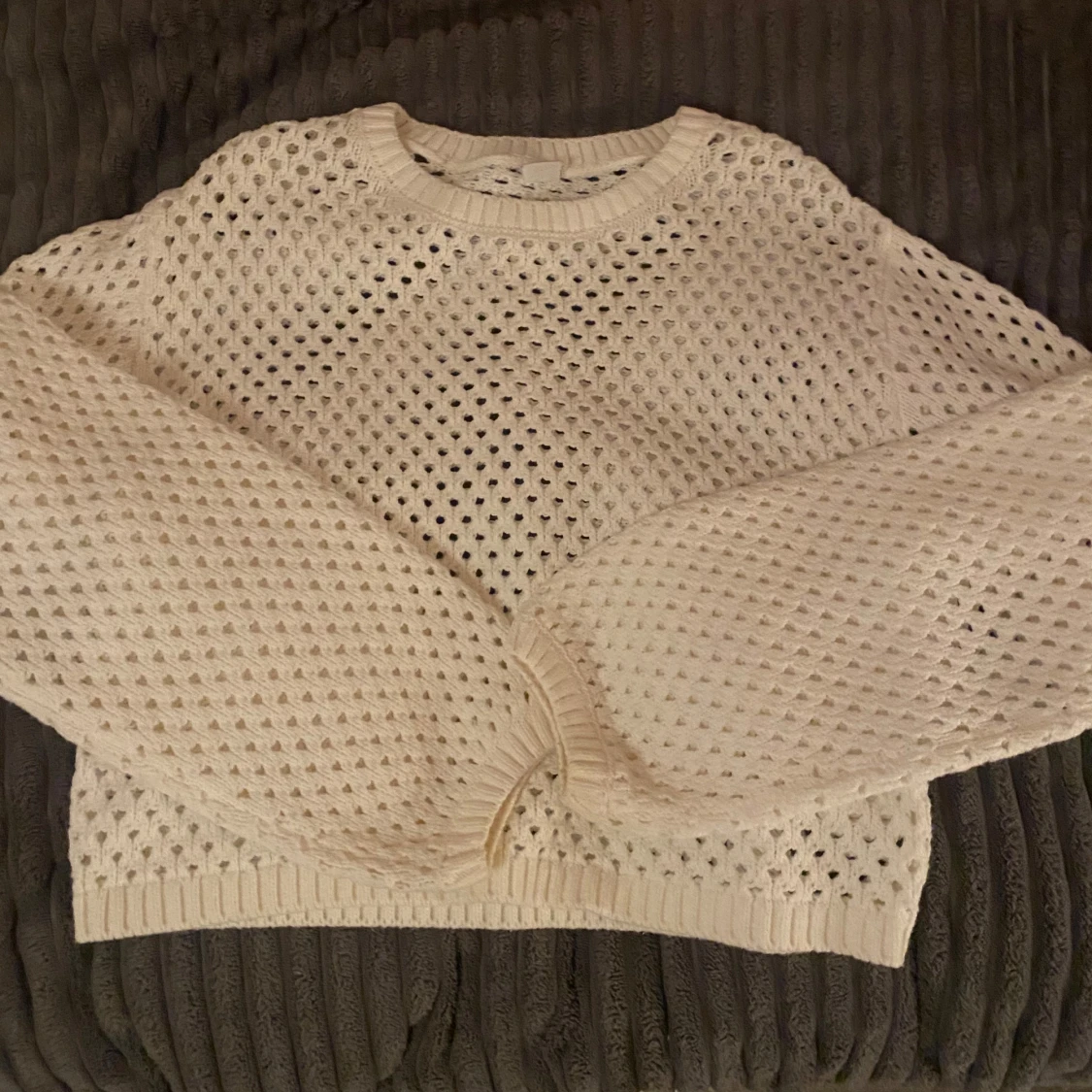 Vit stickad tröja - 1