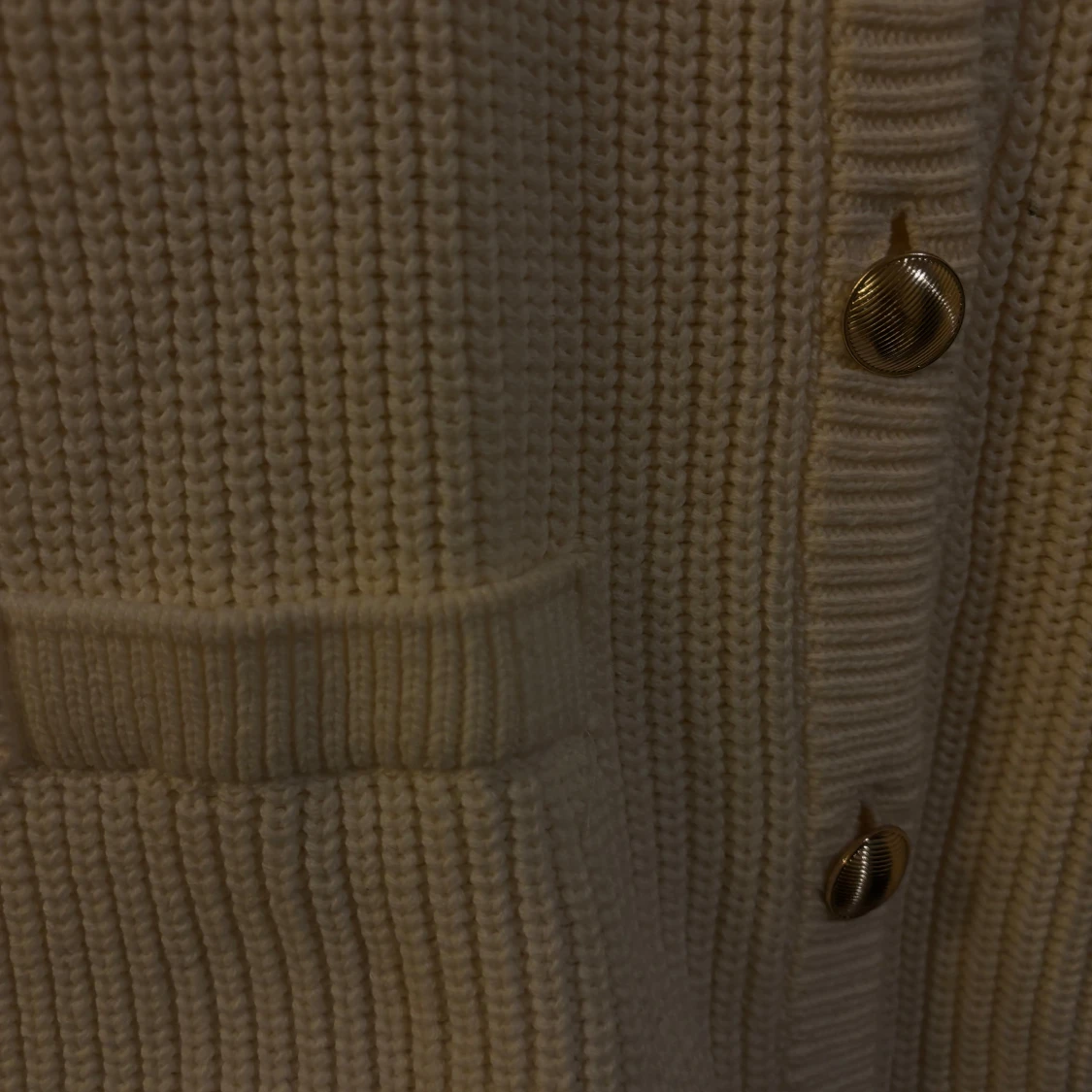 Beige stickad kofta från H&M - 1