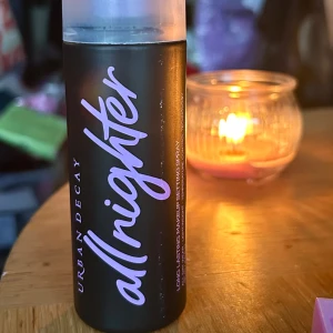 Urban Decay All Nighter setting spray! - Urban Decay All Nighter long lasting makeup setting spray. 118 ml. Oanvänd.