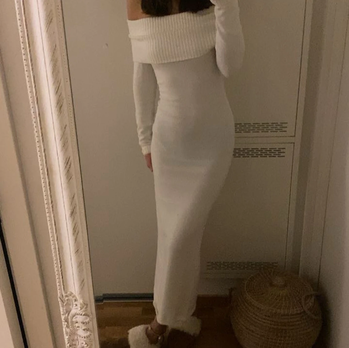 Vit lång stickad offshoulder-klänning - 1