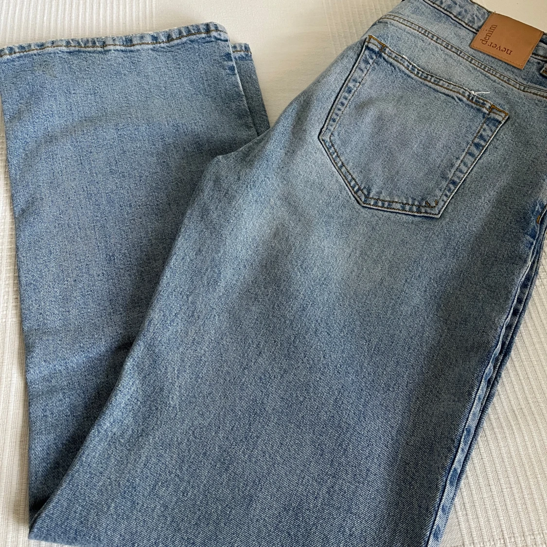 Ljusblå wide jeans från BikBok - 1