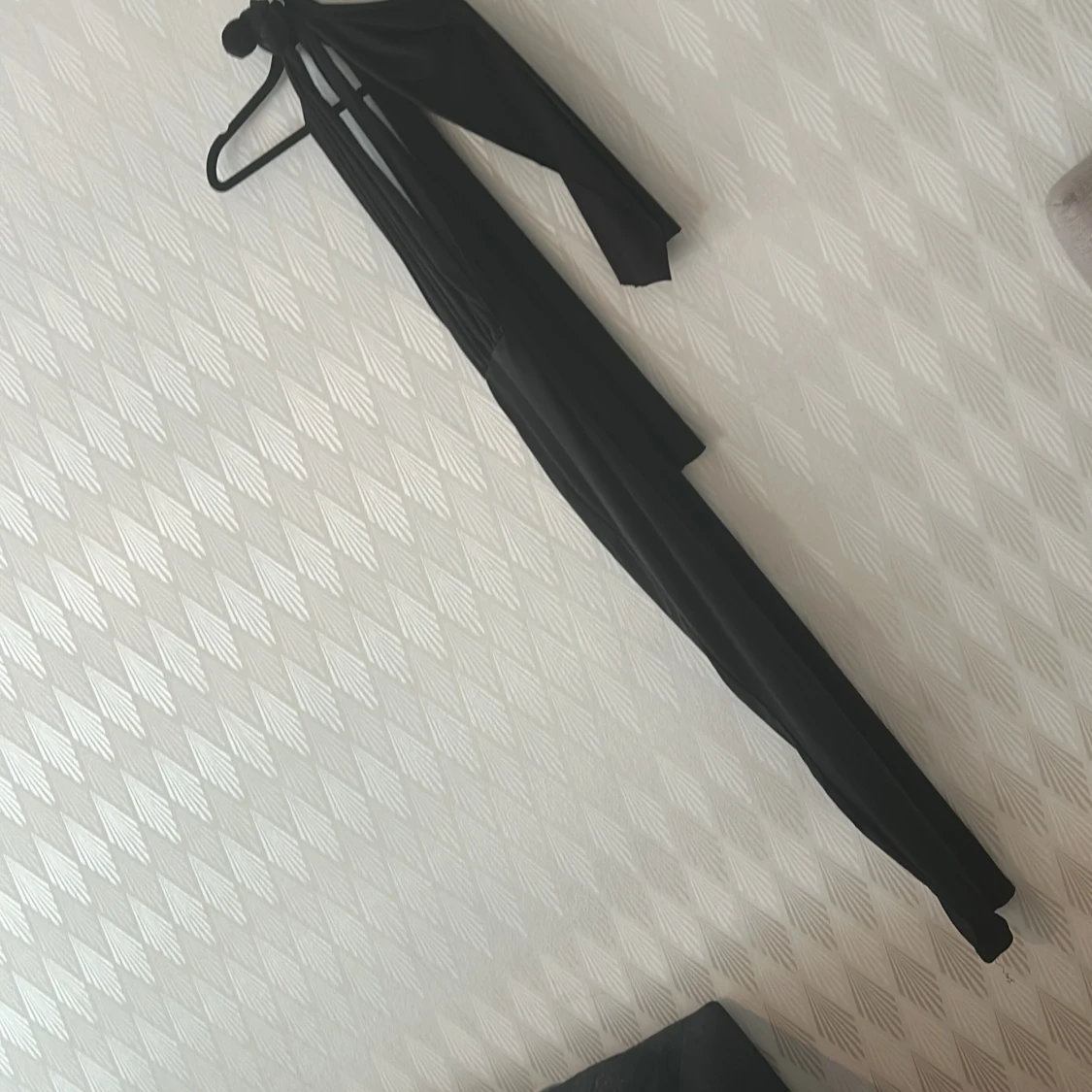 Svart jumpsuit ( knyt hur du vill )  - 1