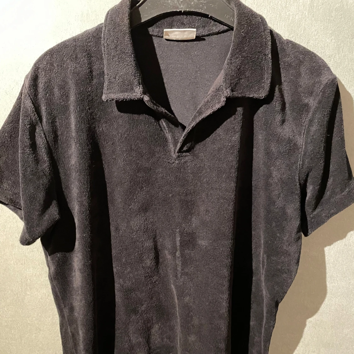 Svart frottéskjorta - 1