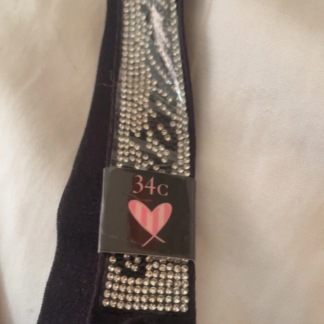 Svart glittrig bh från Victoria's Secret från Dubai, påsen ingår  - 2