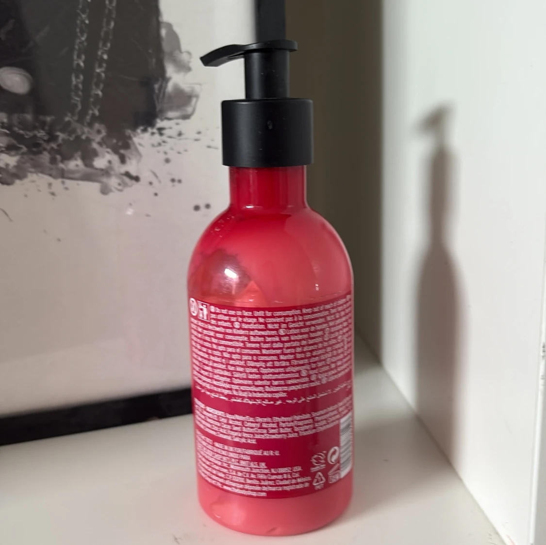 The Body Shop Strawberry Hand Lotion - 1