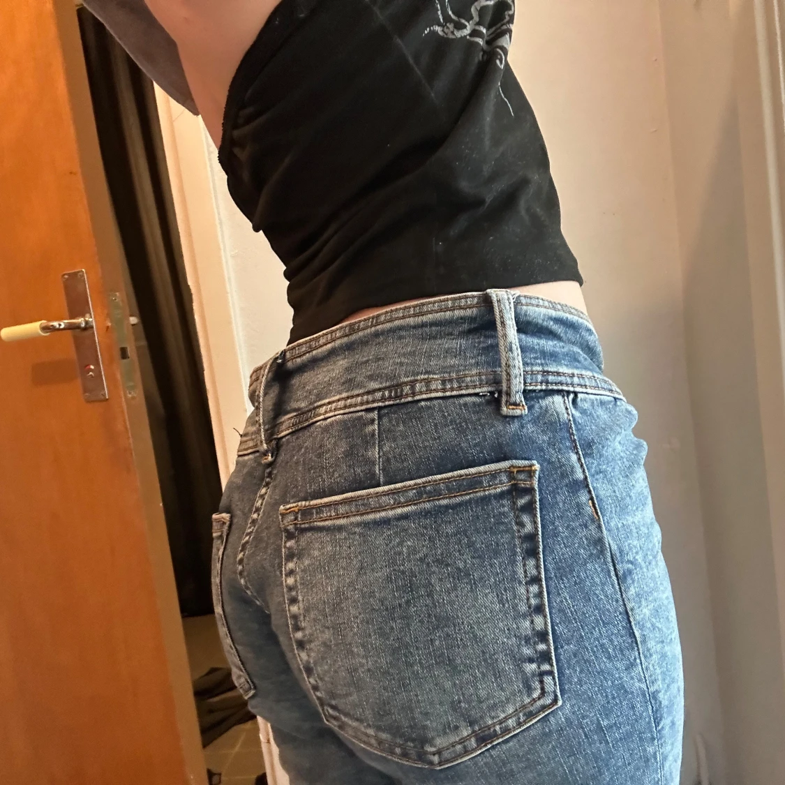 Lågmidjade bootcut jeans i blå denim - 4