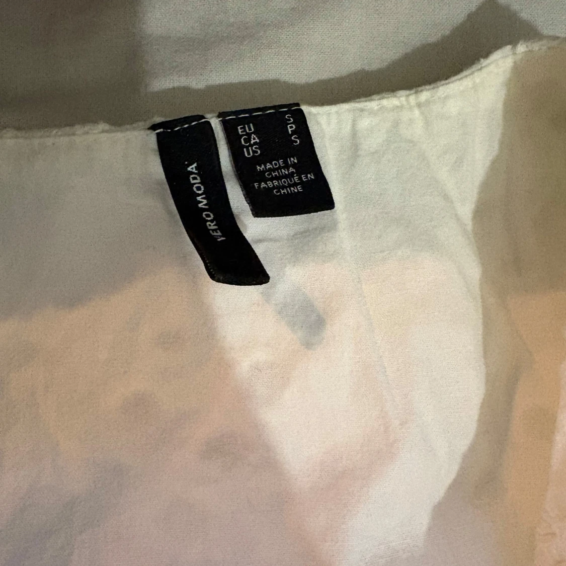 Vit spetsklänning från Vero Moda - 2