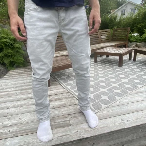 DonDup Jeans - Slim Jeans från DonDup. Inga tydliga defekter