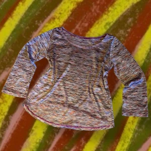 Mönstrad långärmad topp - Säljer en långärmad topp med vågigt mönster i rosa, beige, brun och inslag av silver. Tyget har en lätt glans. Står varken storlek eller märke men skulle gissa på s/m.