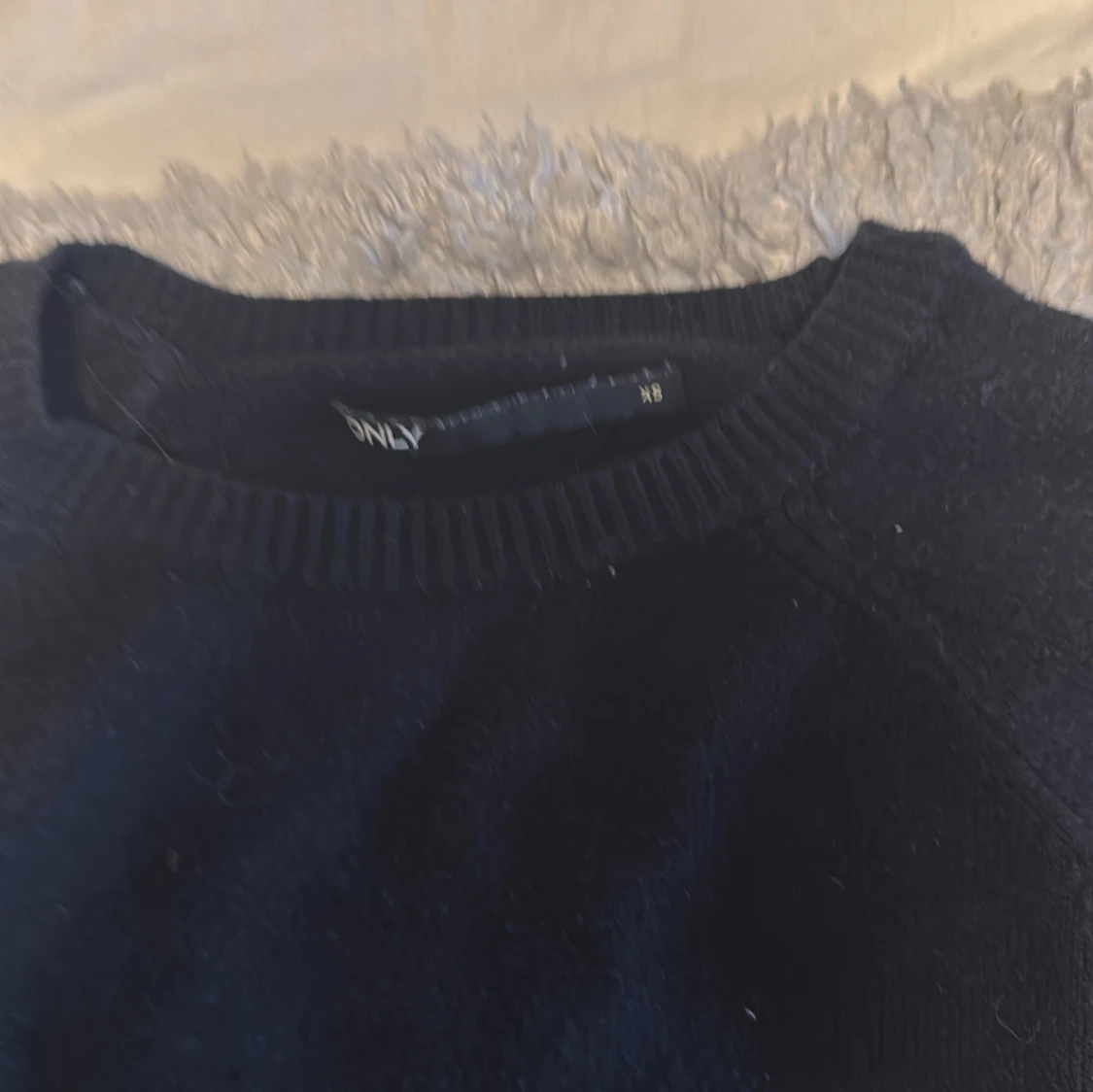 Svart stickad tröja från ONLY - 1