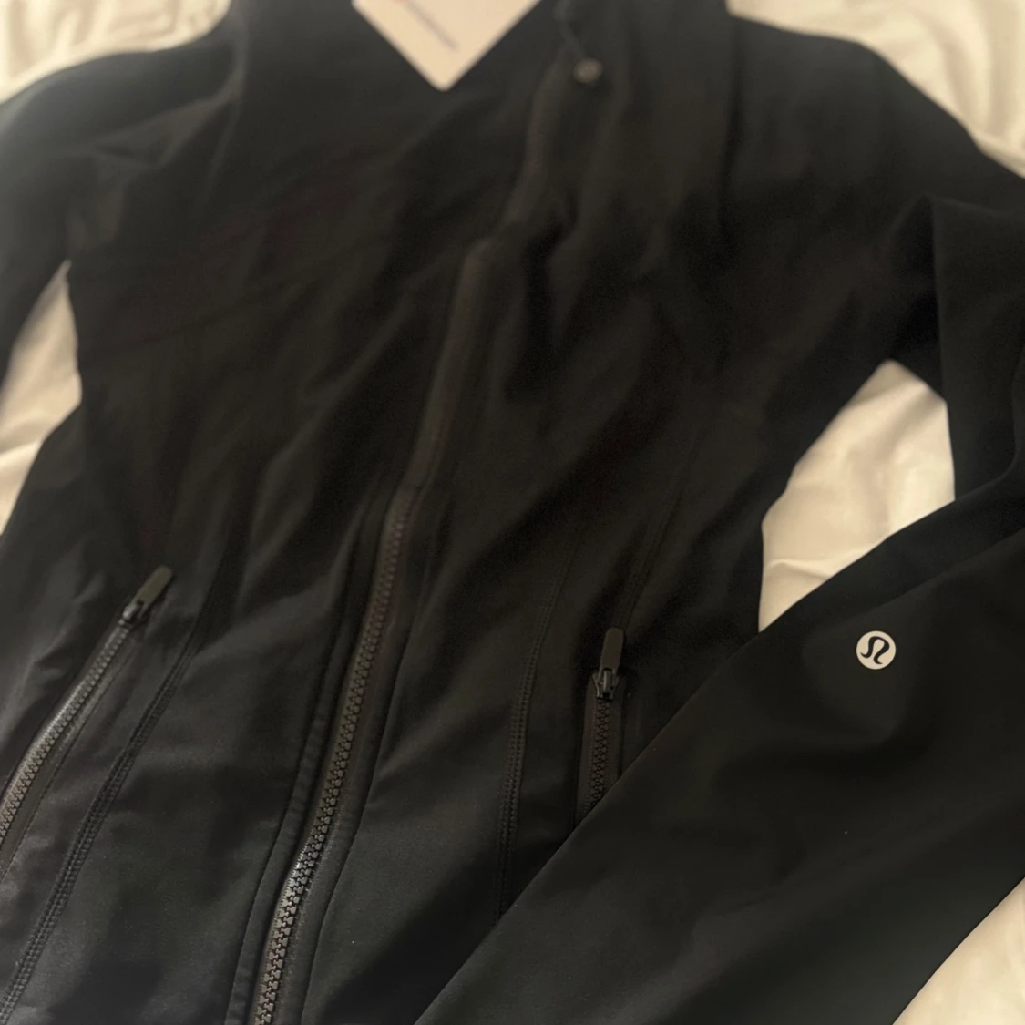Svart vindjacka från Lululemon - 1