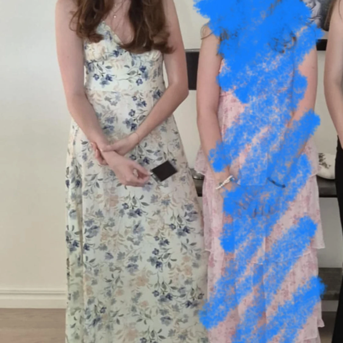 Blommig långklänning med öppen rygg - 2