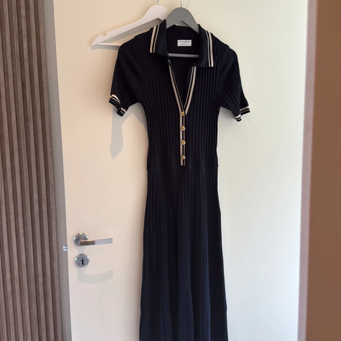 Marinblå långklänning Holly & White - 1