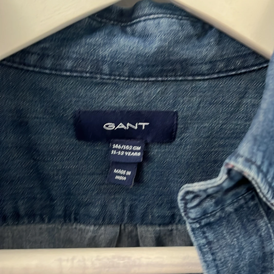 Blå jeansskjorta från Gant strl 146/152 - 1