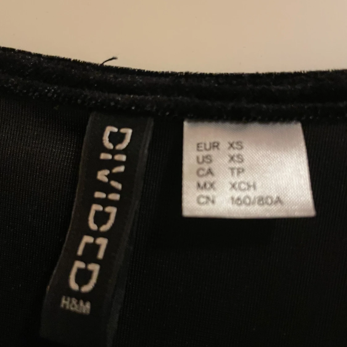 Svart klänning med spets från H&M Divided - 2