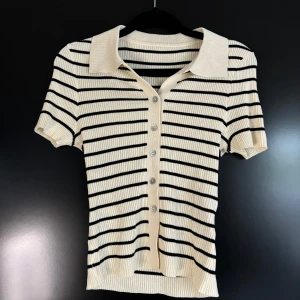 Elegant tröja - Helt oanvänd elegant tröja. Superbra skick⭐️