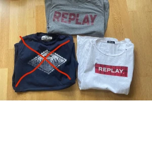 Replay t-shirt  - Tre snygga t-shirtar från Replay i olika färger. Alla är i bra skick🤝🏽osäker på Stl Men alla passar mig så skulle säga M på nästintill alla🙌💯50kr styck🔥 Kom med frågor och funderingar🙌139 för alla! Riktig Steal om du frågar mig! Obs Marinblå såld!