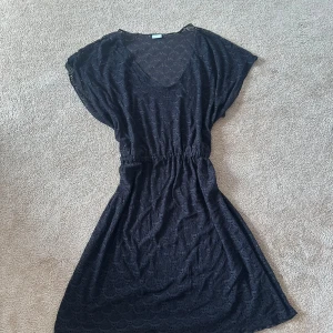 Bikini cover - Står ingen storlek men skulle säga M eller L