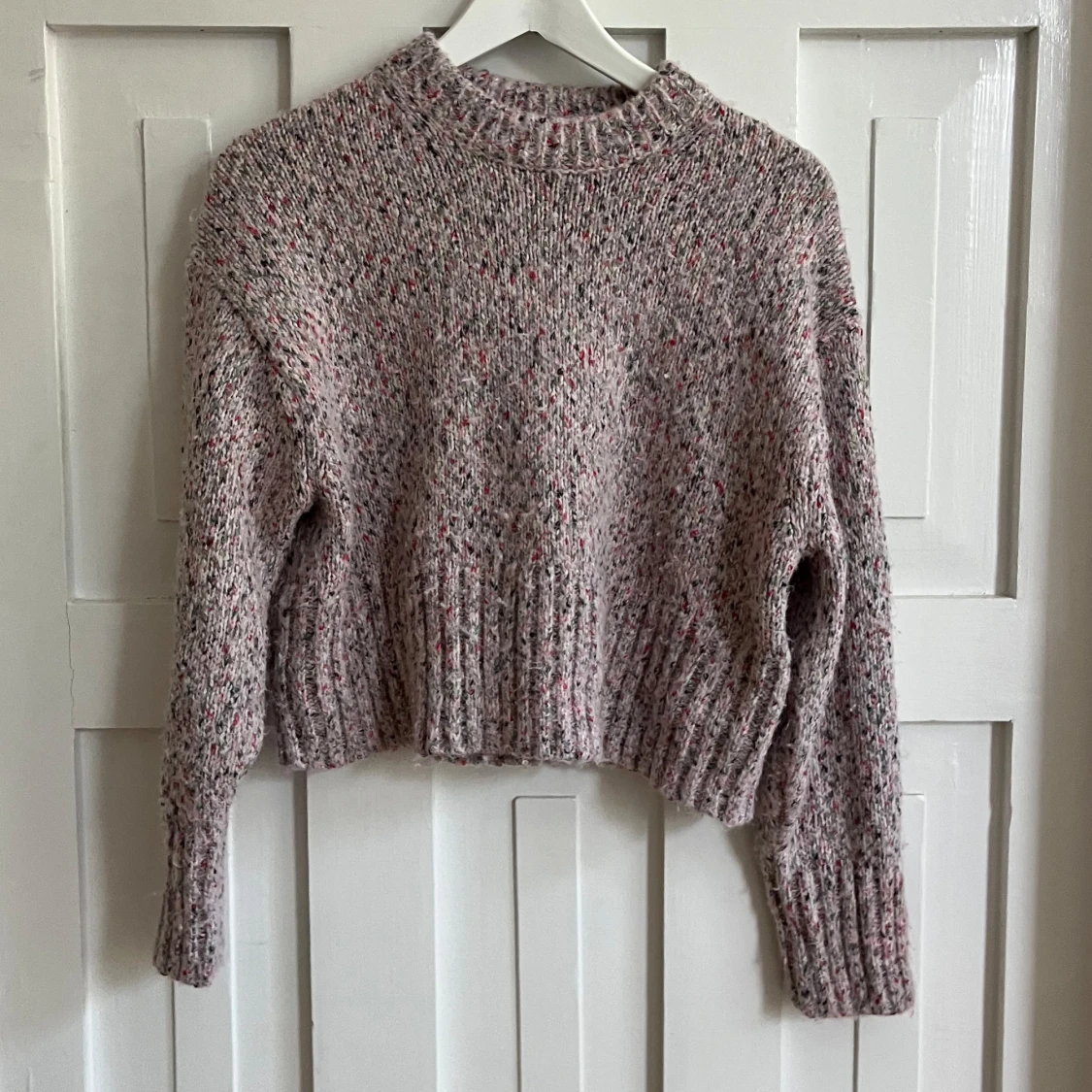 Melerad croppad stickad tröja från H&M - 1