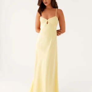 Peppermayo gul långklänning - Använd 1 gång på bal 💛slutsåld 