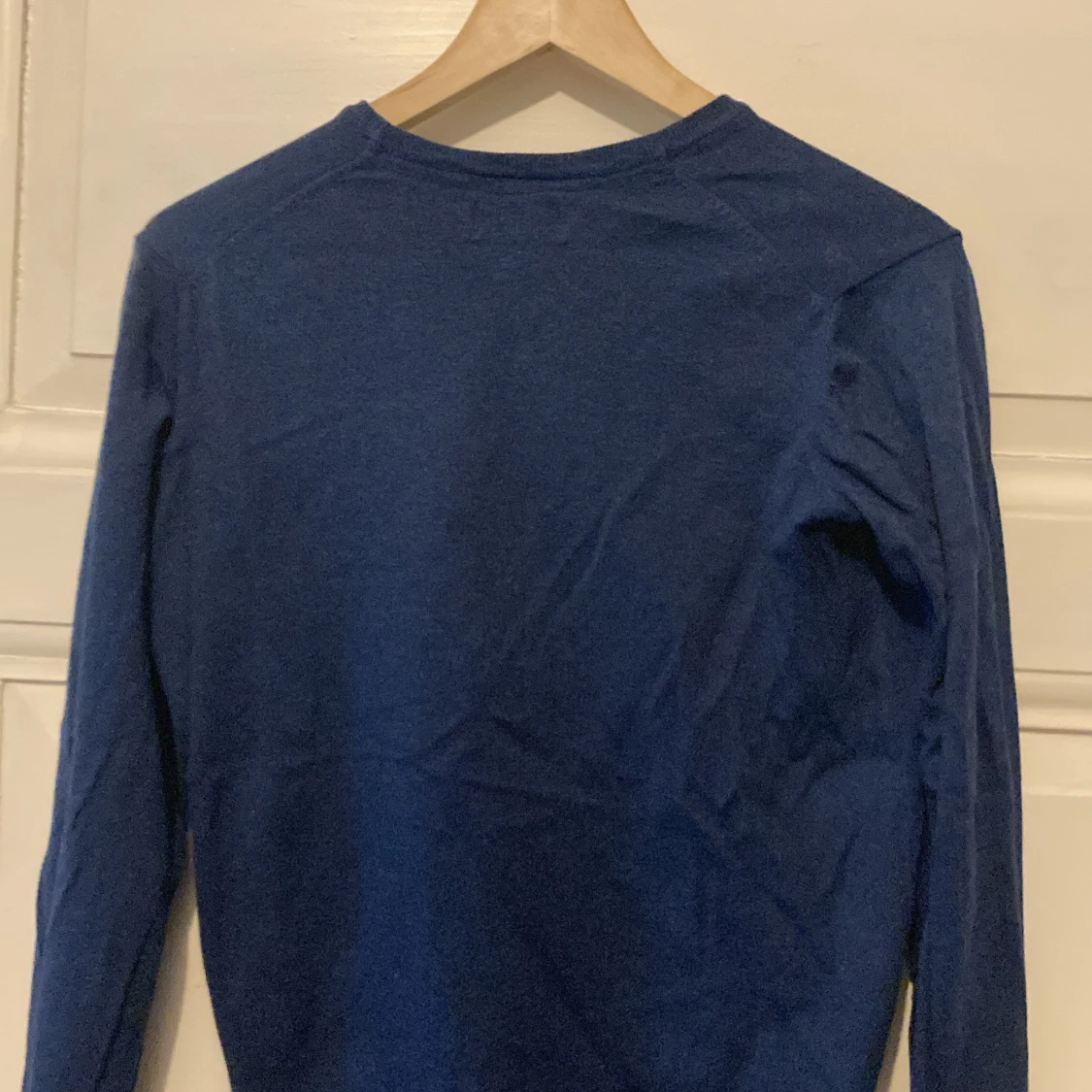 Mörkblå tröja från Cutter & Buck - 1