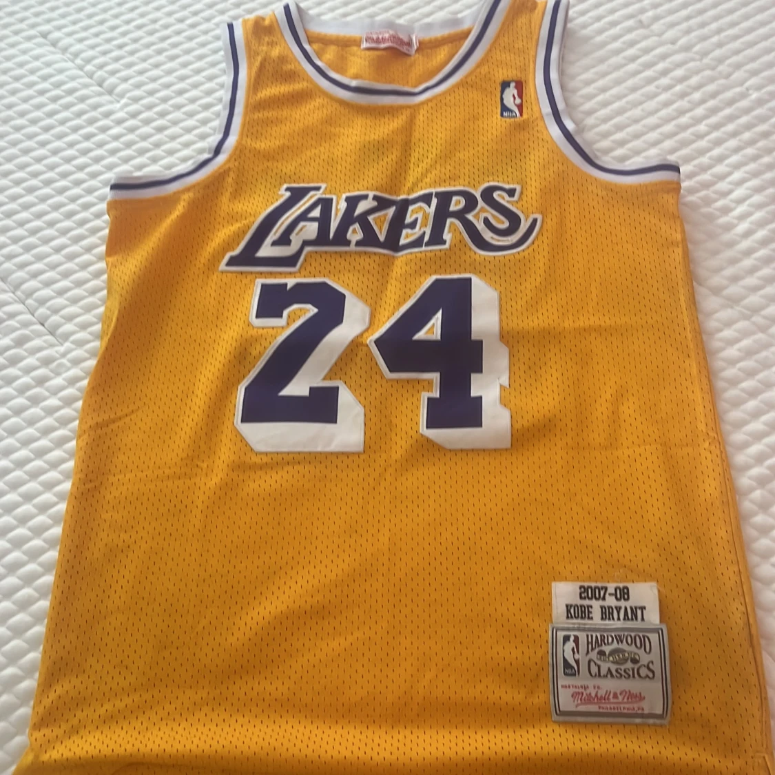 Gul Lakers basketlinne Kobe Bryant #24