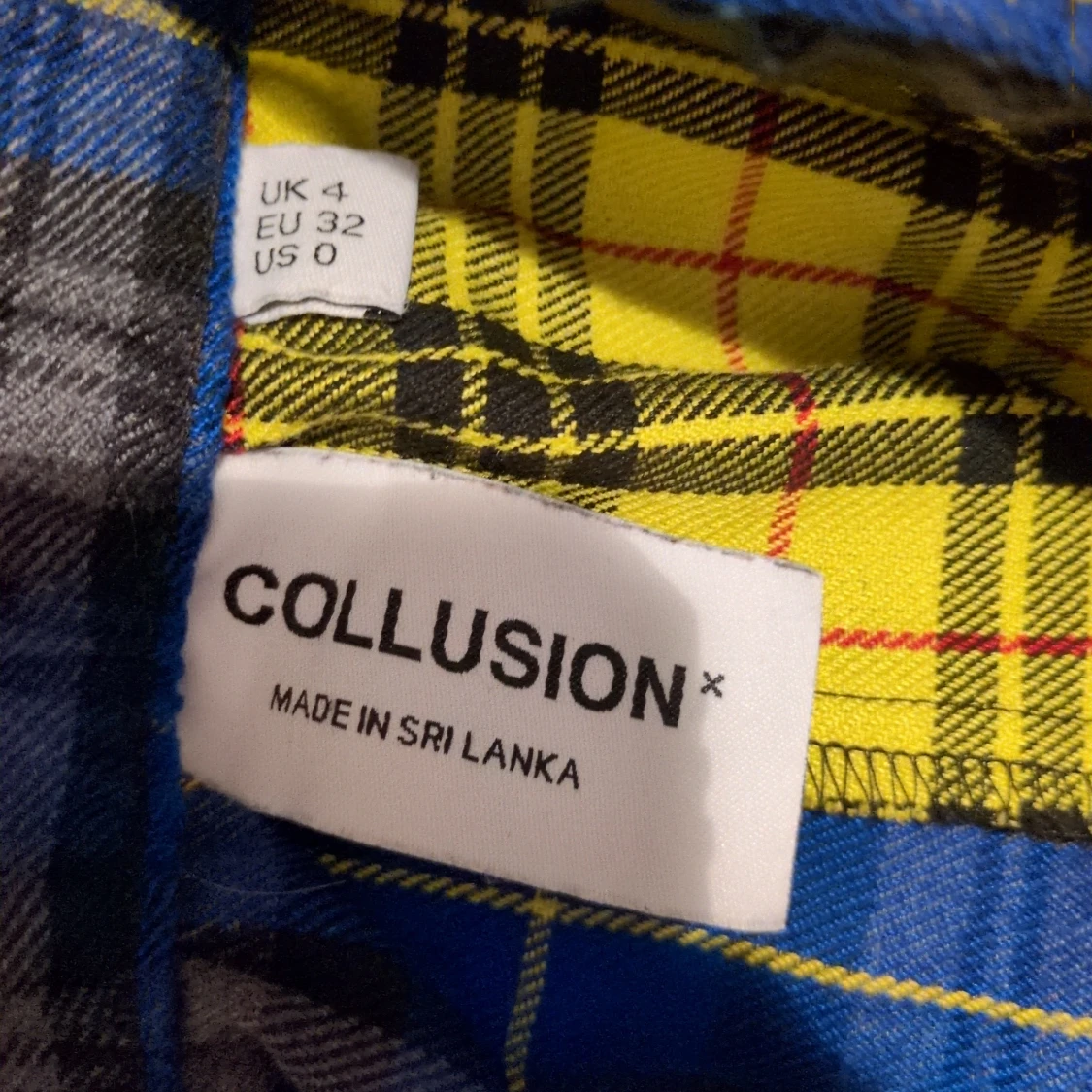 Rutig patchwork-byxa från Collusion - 2