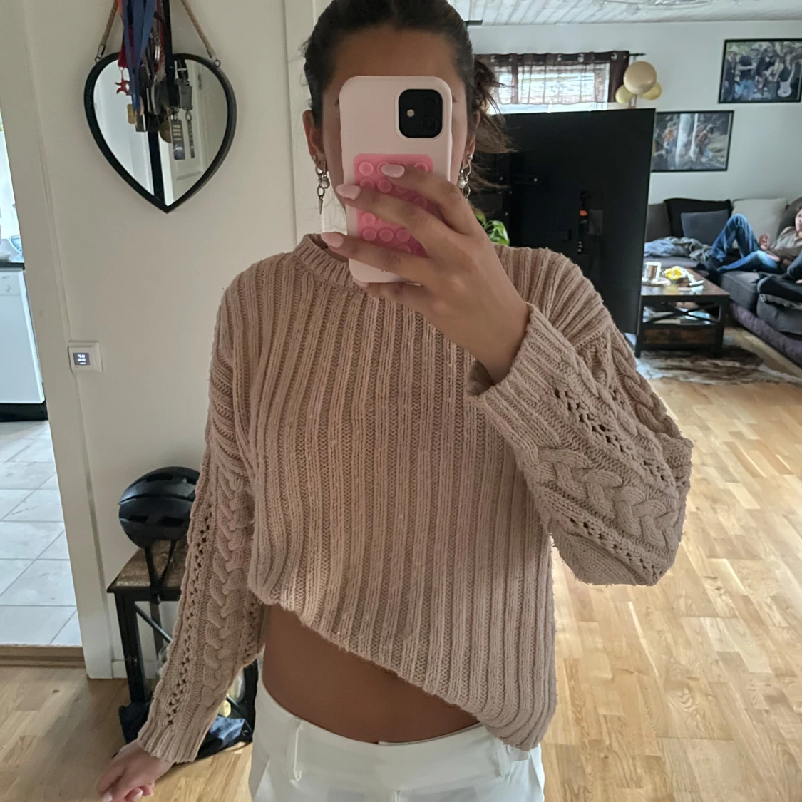 Beige stickad tröja från Mango