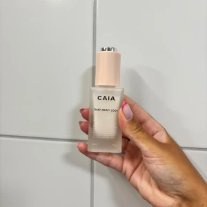 CAIA That Dewy Look Primer - Säljer en CAIA That Dewy Look serum, endast testad fåtal gånger