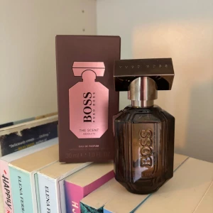 Hugo Boss The Scent Absolute 30ml - Inte alls mycket använd, skickar gärna fler bilder vid intresse 