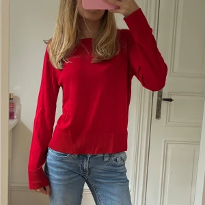 Finstickad tröja - Finstickad tröja från H&M i storlek xs. Använd en gång, superfint skick!💕