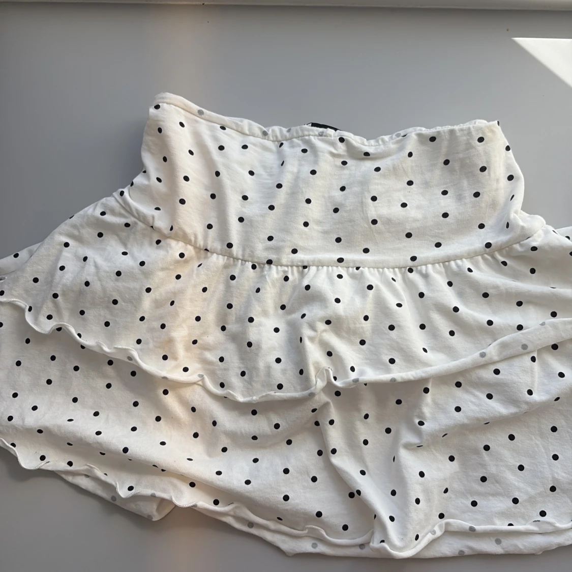 Vit prickig volangkjol!💕💕 - 4