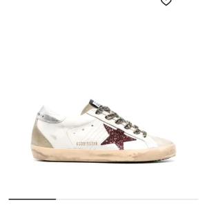 Golden goose skor - Säljer nu mina unika golden goose skor, har bytt snören till vita och har tyvärr inte kvar de leopardiga. De är rätt använda, men fortfarande fina och användbara och lätta att fräscha upp🥰skriv privat för egna bilder